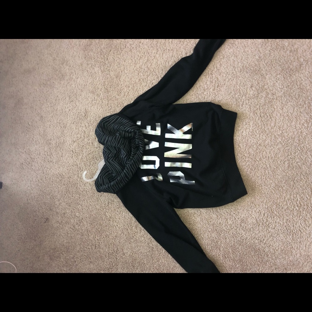 Zip up VS hoodie